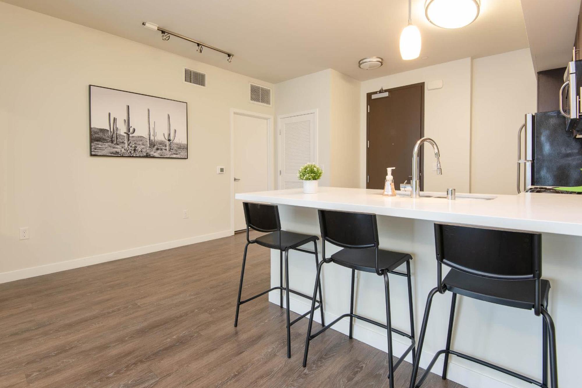 Downtown 1bed 1bath Freeparking Patio Pool Hot Tub