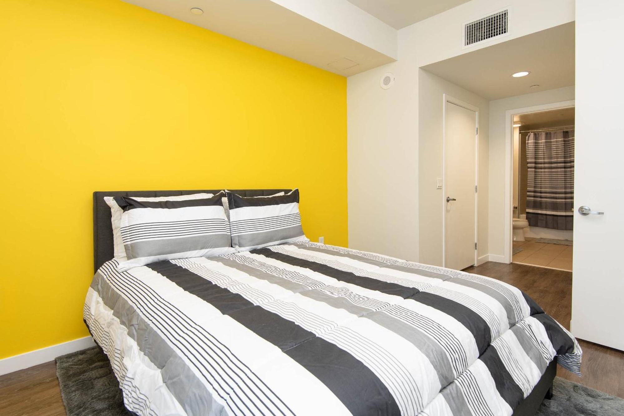 Apartment Downtown 1bed 1bath Freeparking Patio Pool Hot Tub Los Angeles