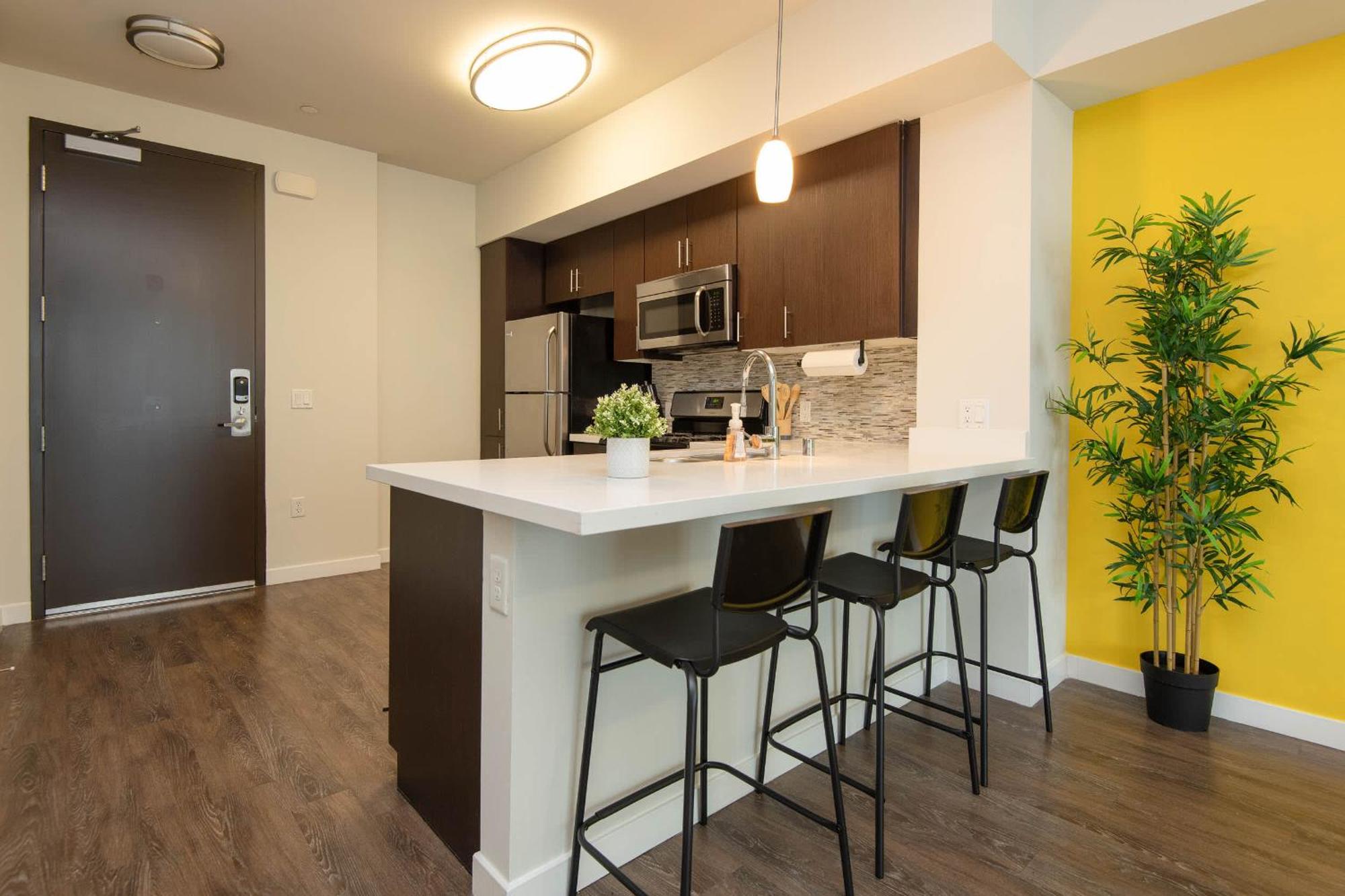 Downtown 1bed 1bath Freeparking Patio Pool Hot Tub *
