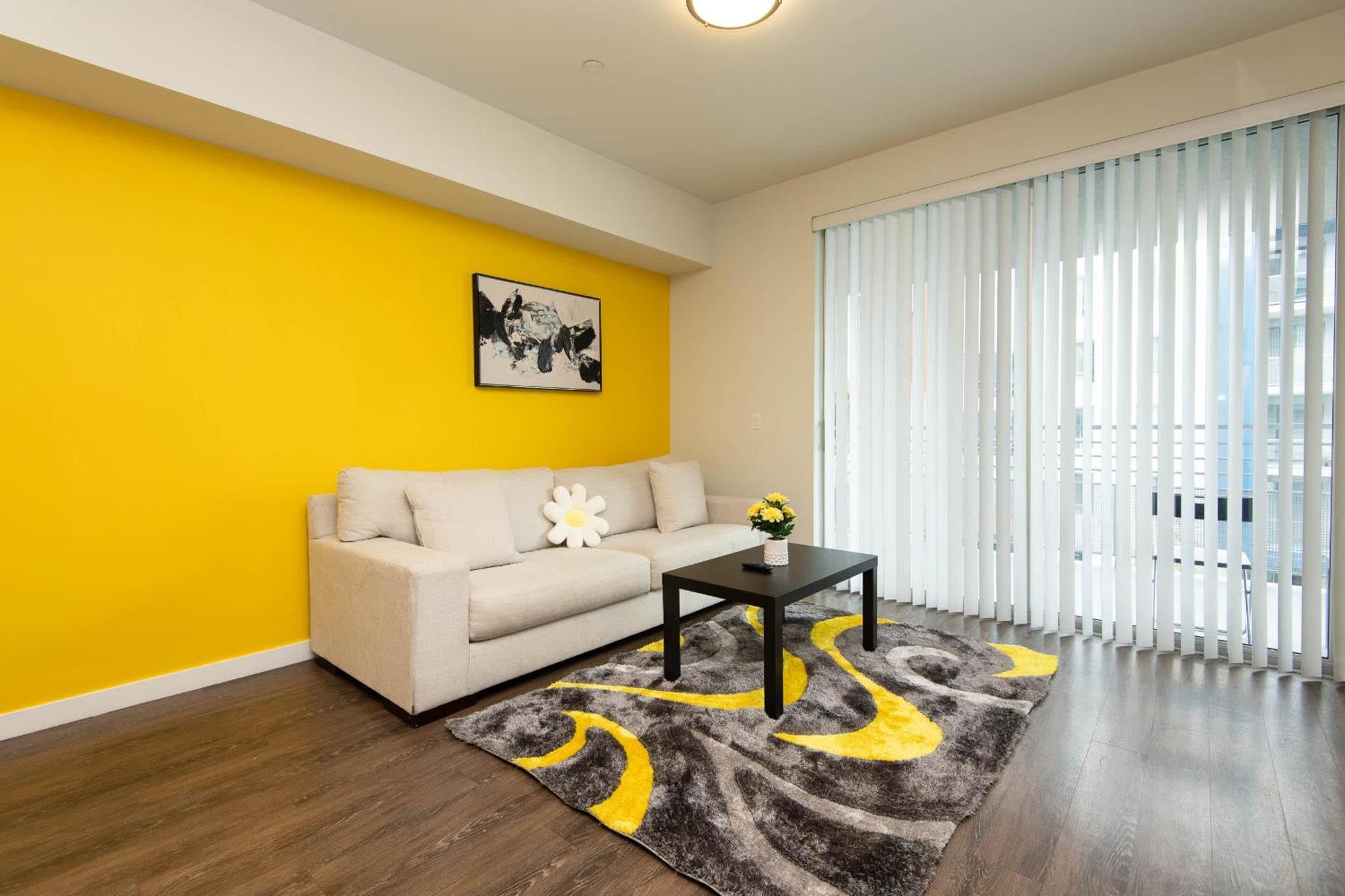Downtown 1bed 1bath Freeparking Patio Pool Hot Tub Apartment