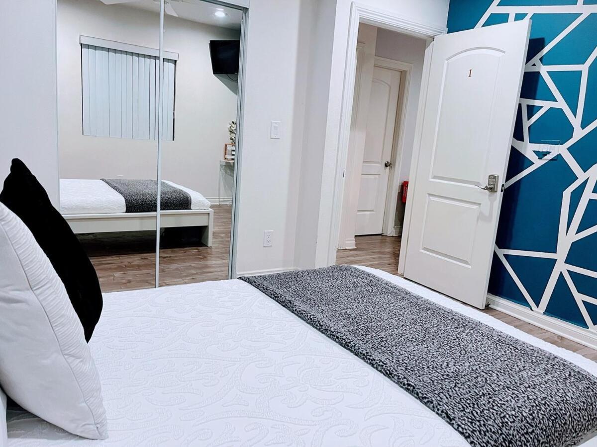 Tr2 4b 3bath Usc Crypto Sofi Universal Parking Apartment *