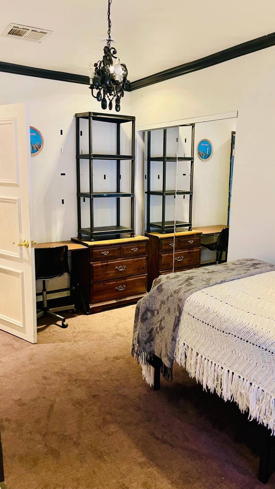 Encino Hills Private For Females Homestay Los Angeles