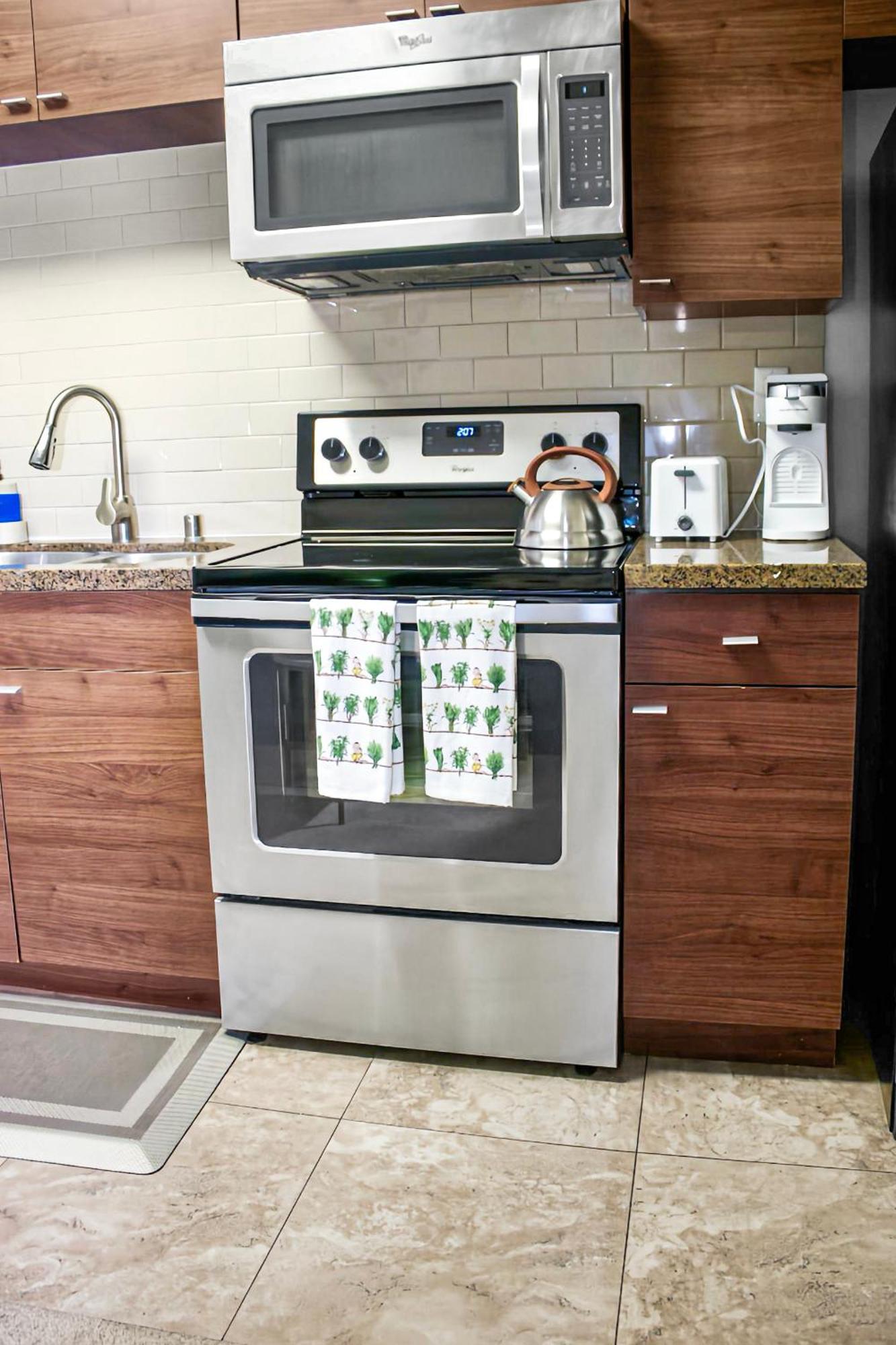 Luxury Apartstudio Marina Del Rey Pool, Gym, Parking, Jacuzzi, Bbq Apartment *