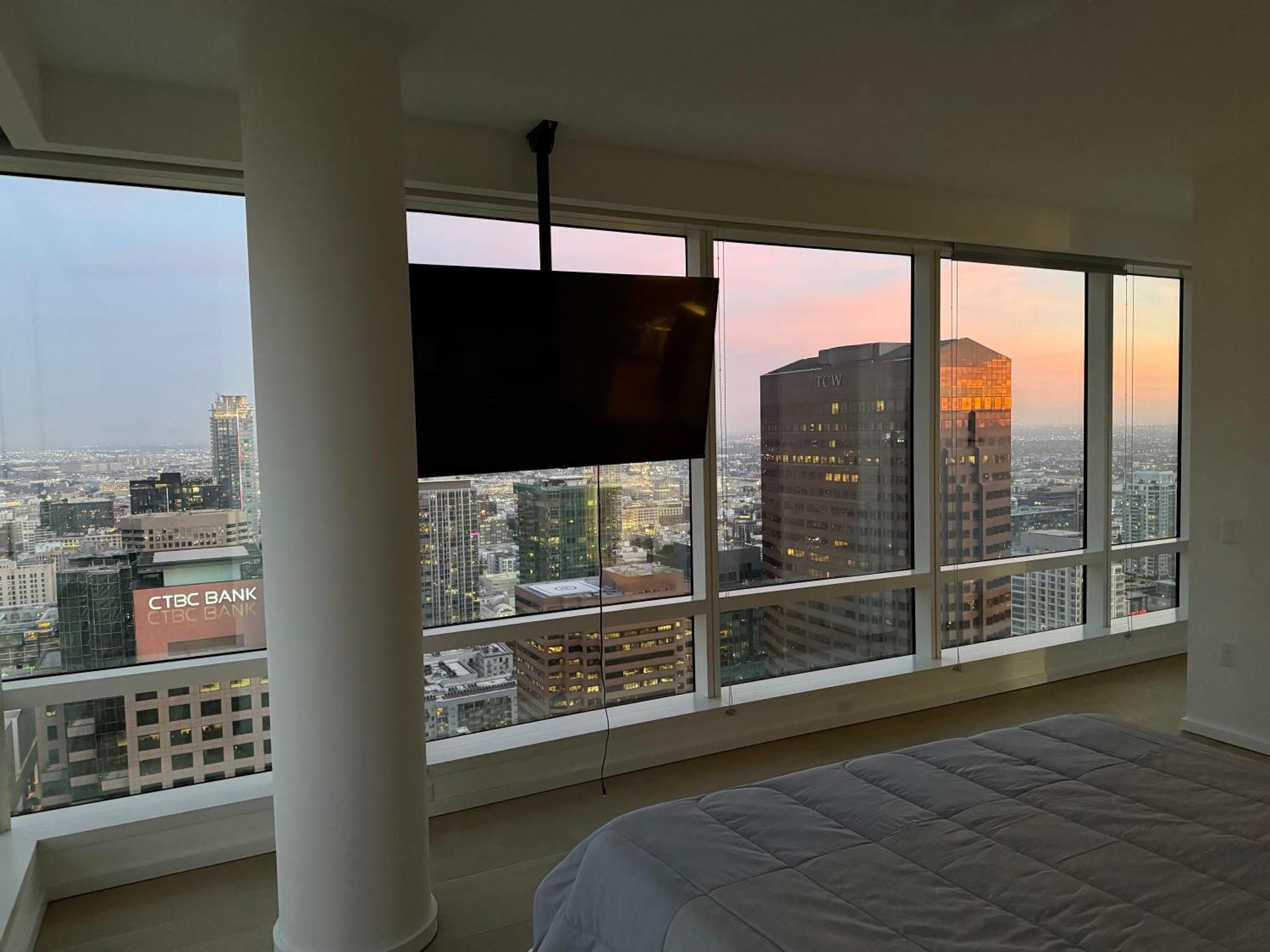 Apartment Sky View 2 Bed 2 Bath Penthouse In Heart Of Dtla *