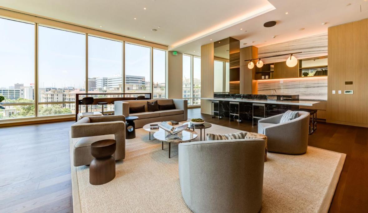 Sky View 2 Bed 2 Bath Penthouse In Heart Of Dtla Apartment *