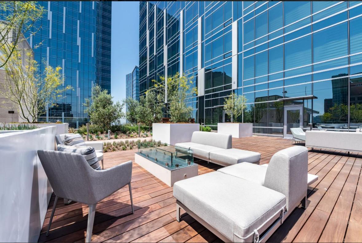 Sky View 2 Bed 2 Bath Penthouse In Heart Of Dtla Los Angeles