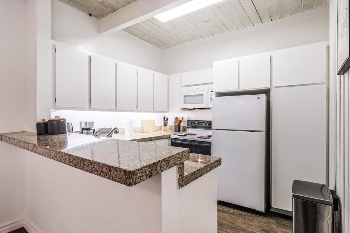 Spectacular & Bright 2bdr & 2 Bth In Mdr For 6 Pax Apartment