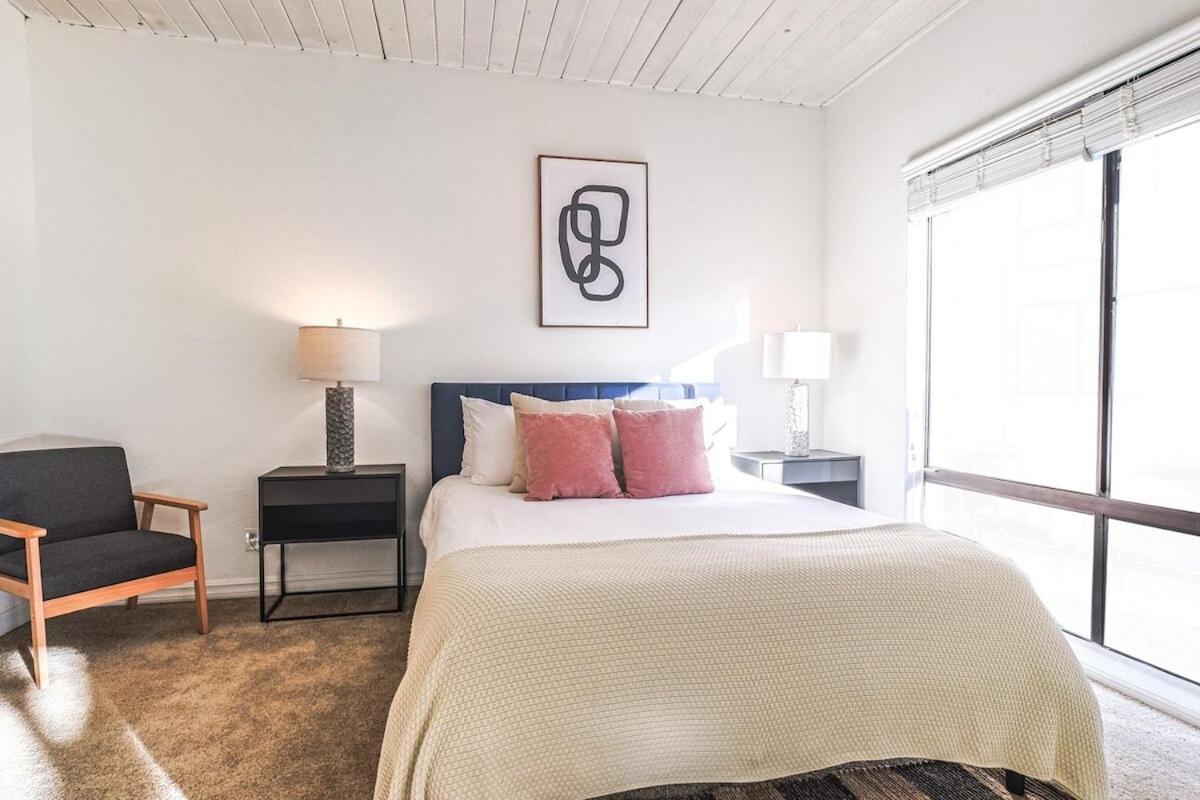 Apartment Spectacular & Bright 2bdr & 2 Bth In Mdr For 6 Pax Los Angeles