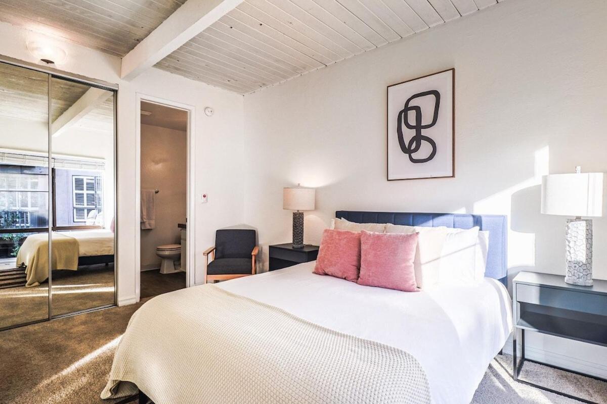 Spectacular & Bright 2bdr & 2 Bth In Mdr For 6 Pax * Los Angeles