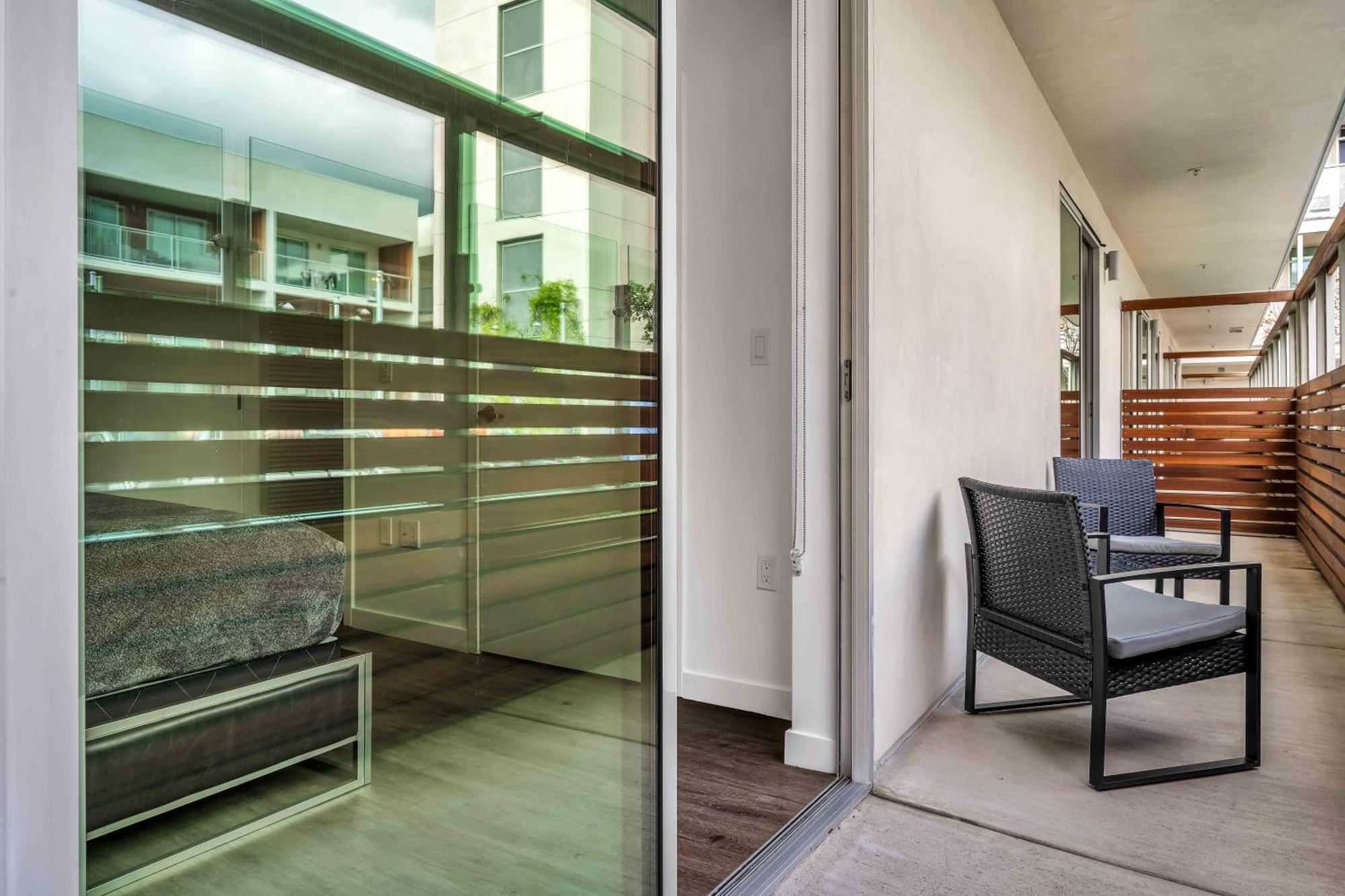Apartment Santa Monica With Pool And Los Angeles