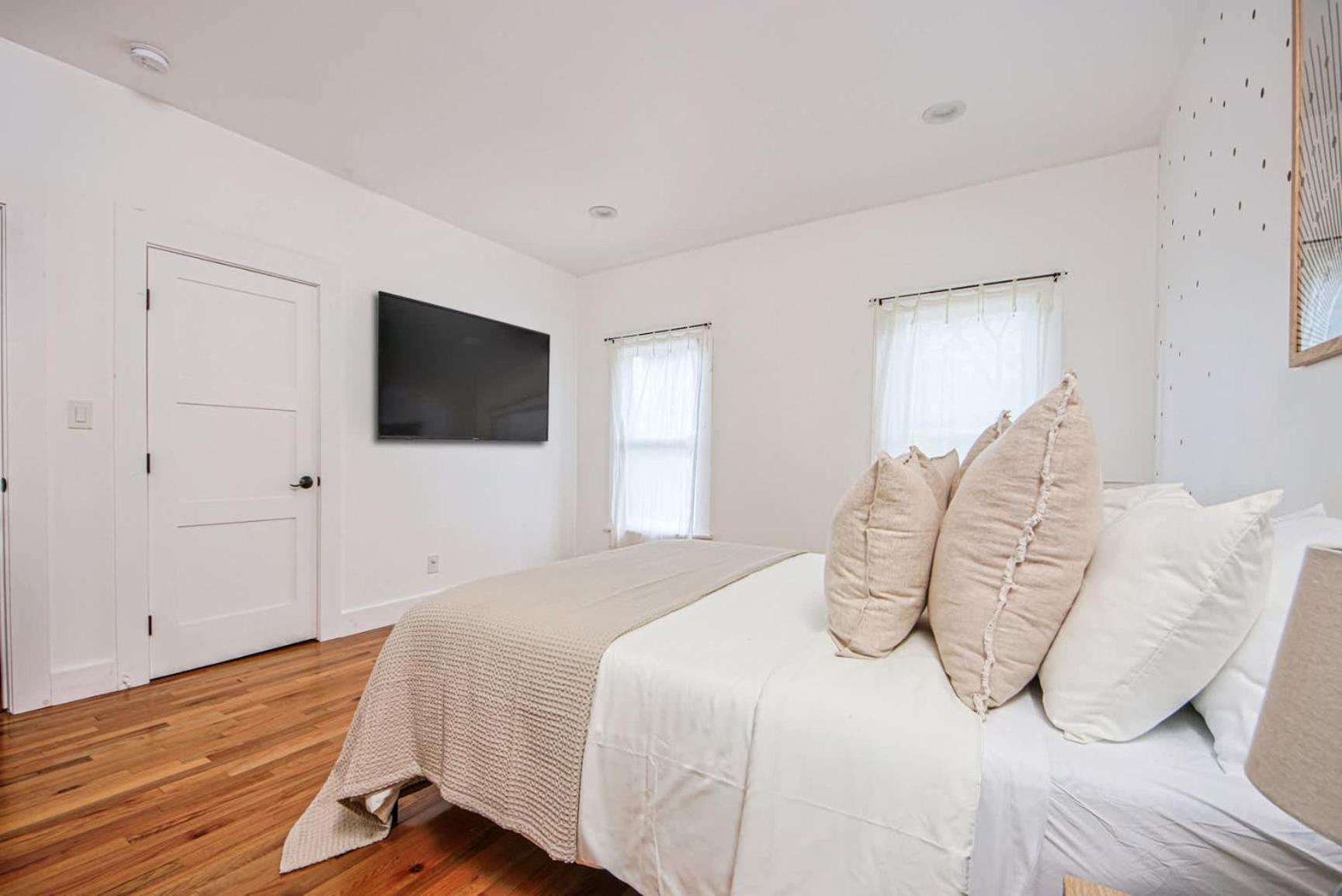 Charming 3b Retreat &backyard *