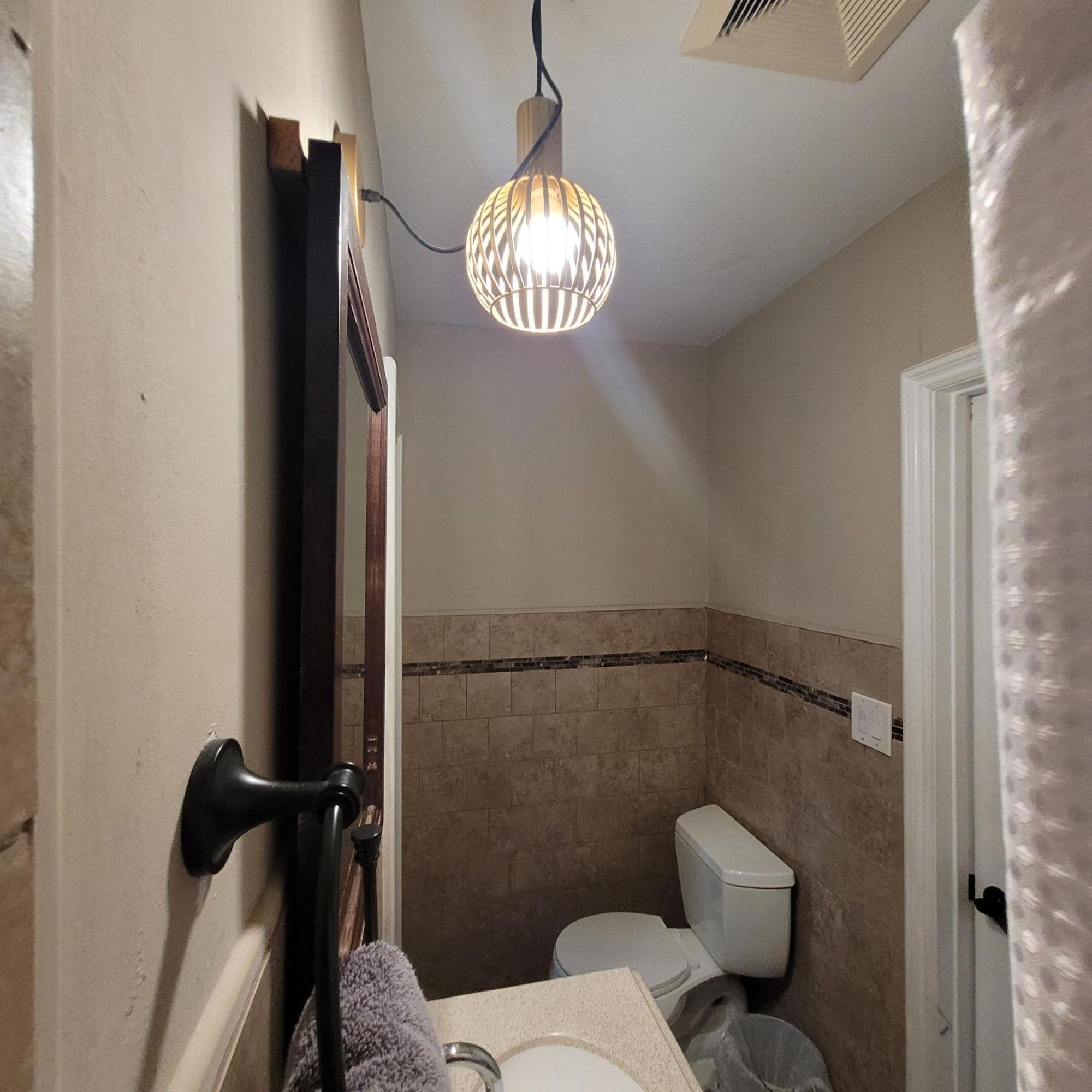 Holiday home 3 Bedroom 2 Bath With Jacuzzi Near Beverly Hills, Wi-fi, Jacuzzi, Roku, Bbq, Giant Games Family Fun
