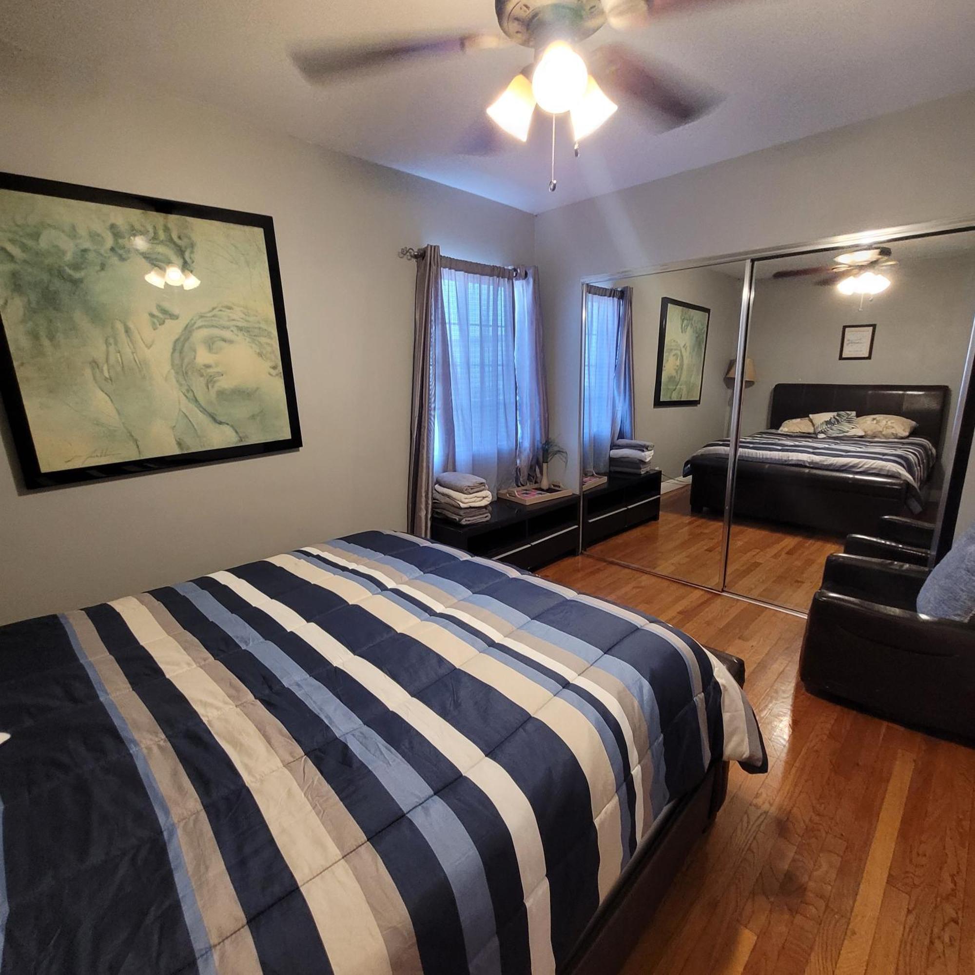 Holiday home 3 Bedroom 2 Bath With Jacuzzi Near Beverly Hills, Wi-fi, Jacuzzi, Roku, Bbq, Giant Games Family Fun Los Angeles