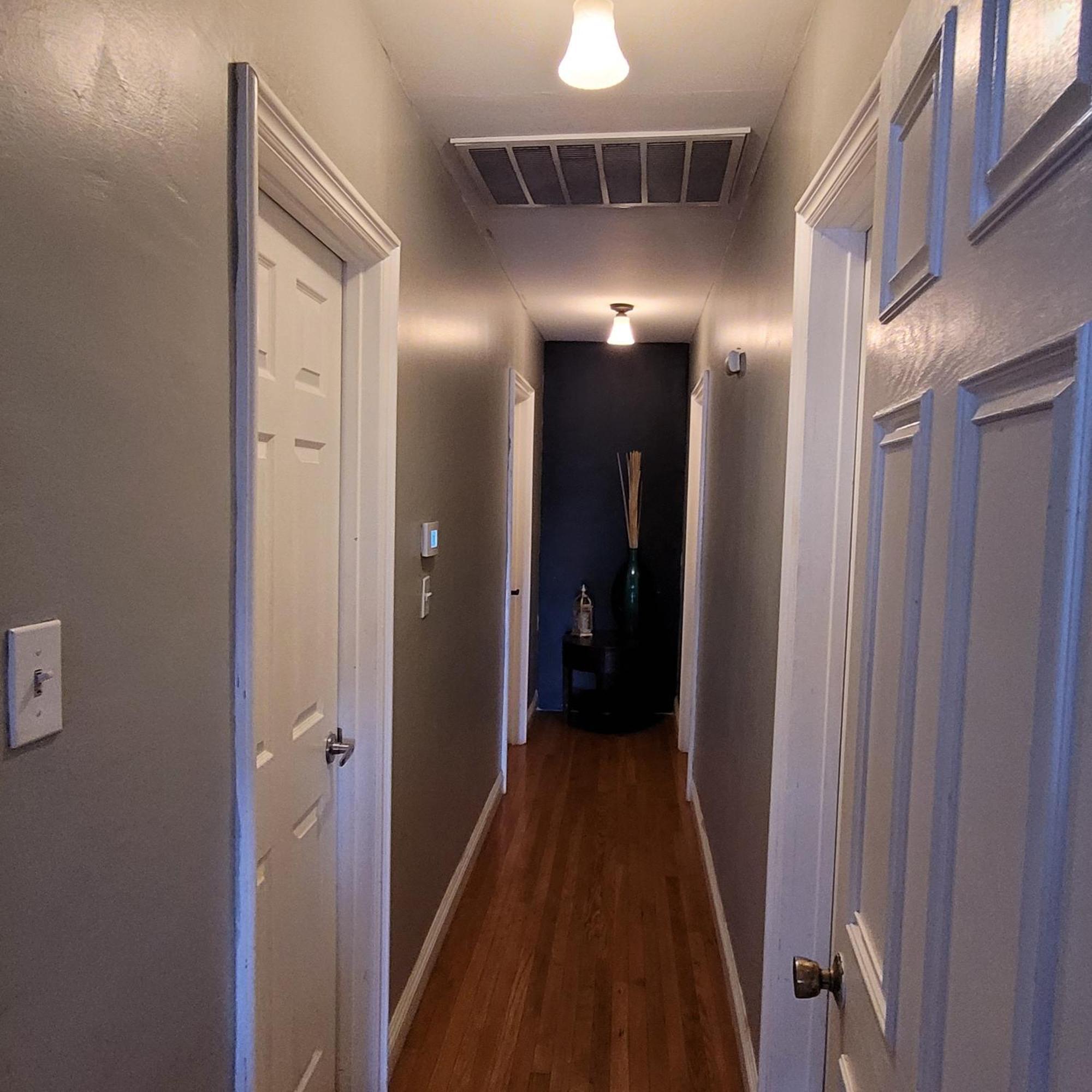 Holiday home 3 Bedroom 2 Bath With Jacuzzi Near Beverly Hills, Wi-fi, Jacuzzi, Roku, Bbq, Giant Games Family Fun Los Angeles