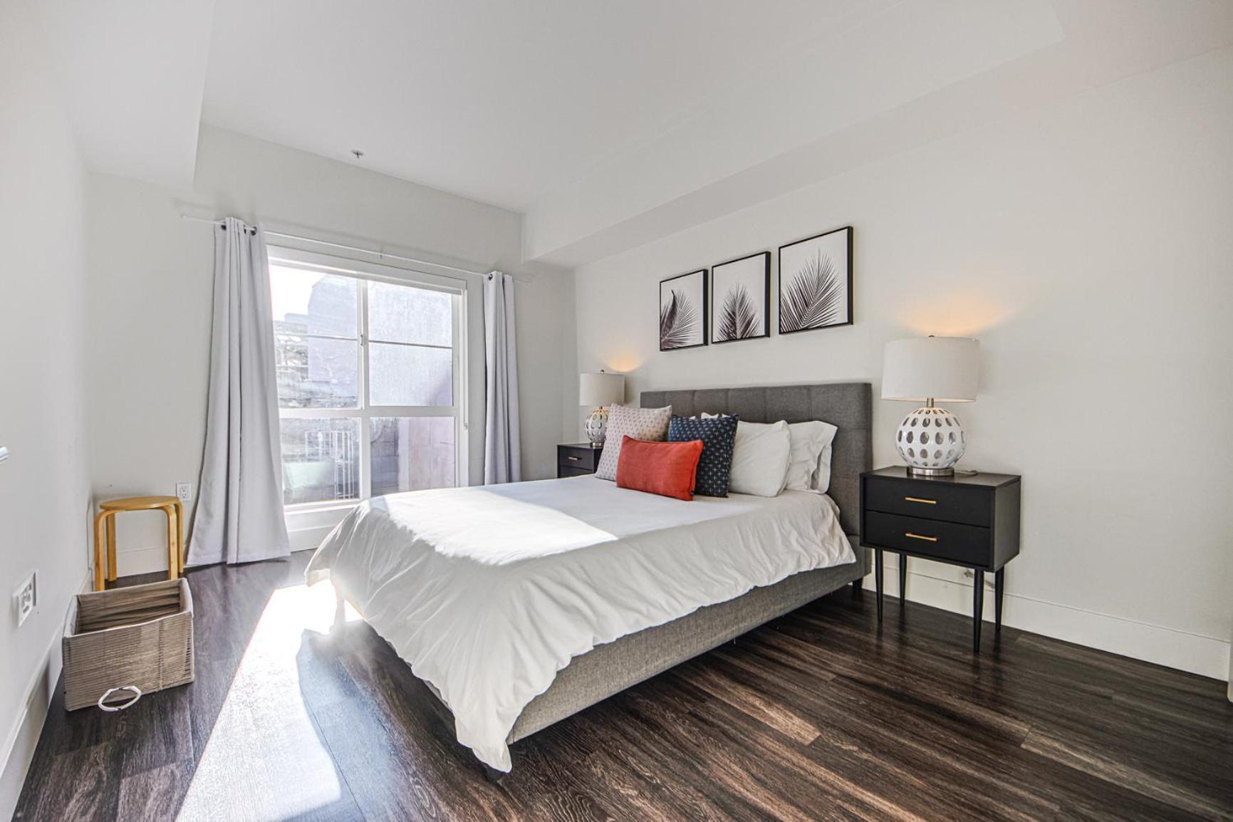 Outstanding 2bdr In Sm- 5-15 Mins To The Beach! Los Angeles