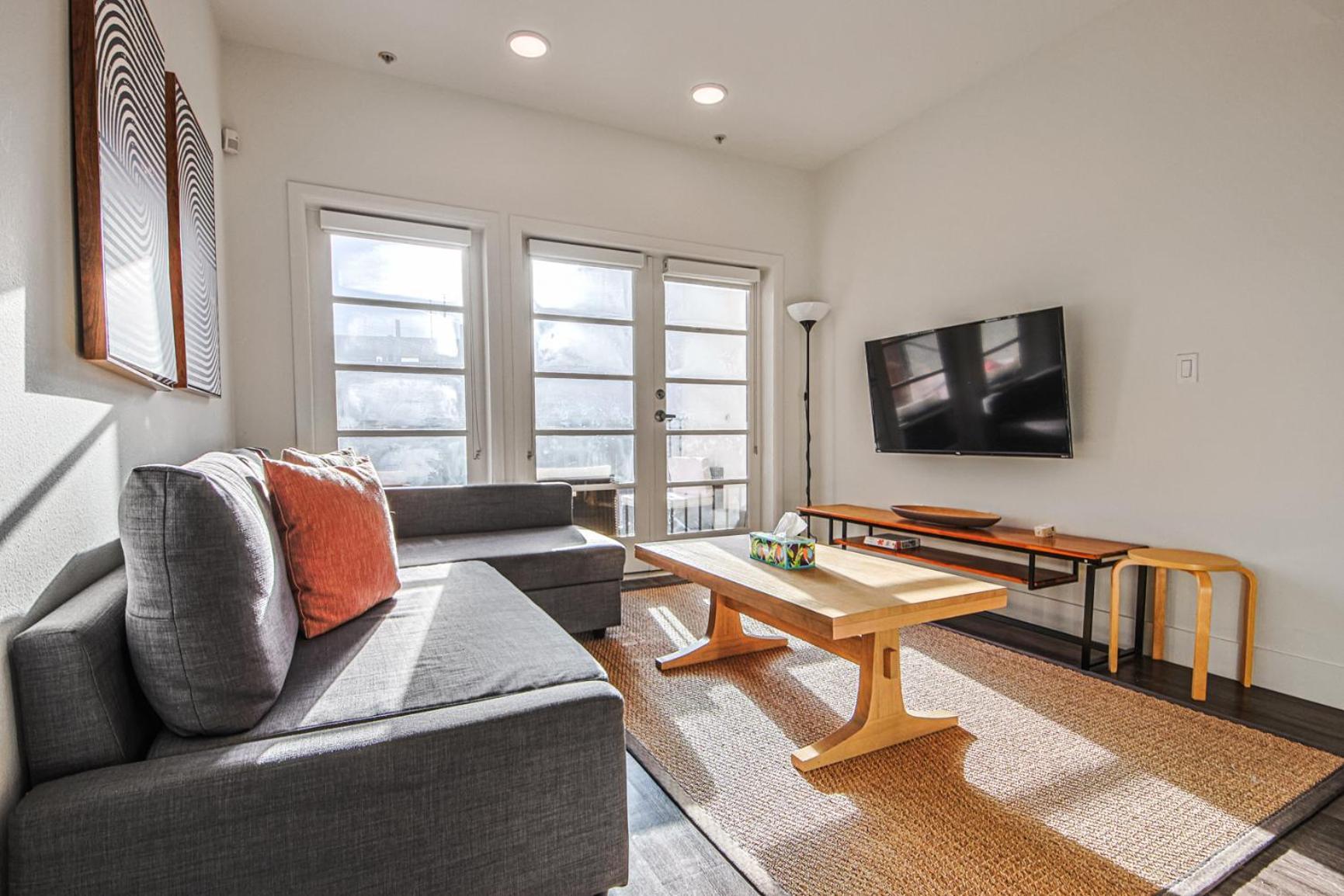 Outstanding 2bdr In Sm- 5-15 Mins To The Beach! * Los Angeles
