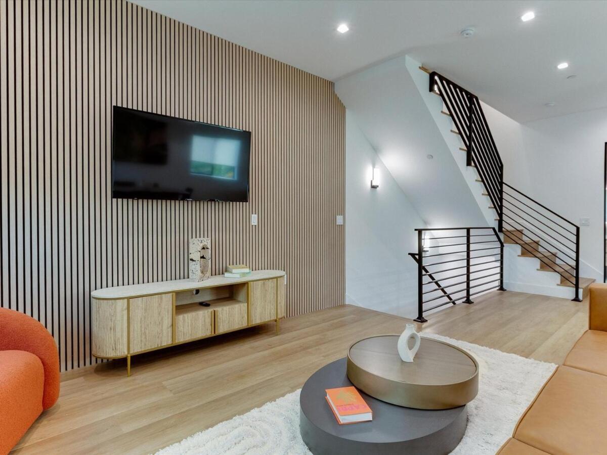 Modern Luxe Retreat Four-bedroom *
