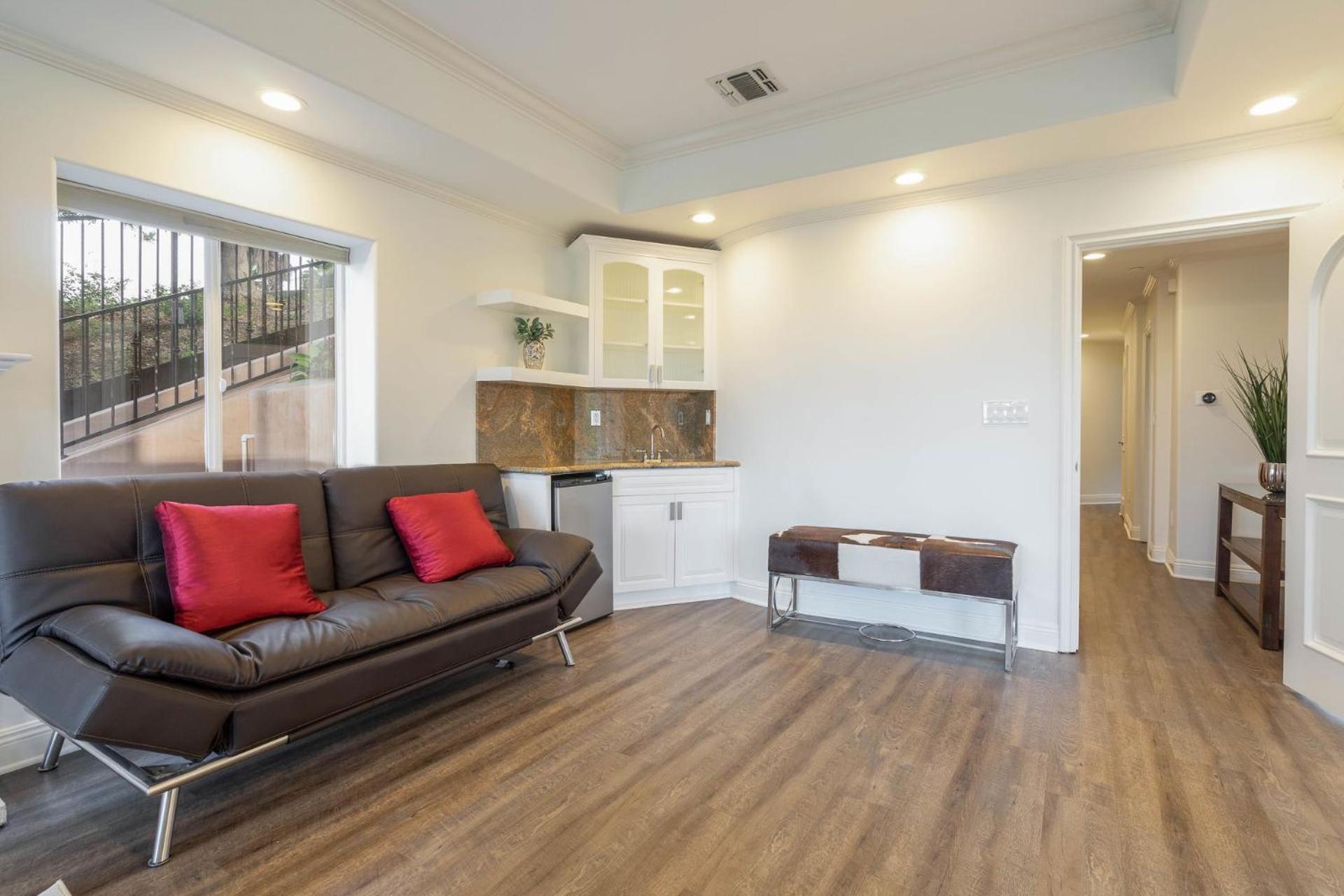 Luxury Modern W/ Great La Views Holiday home