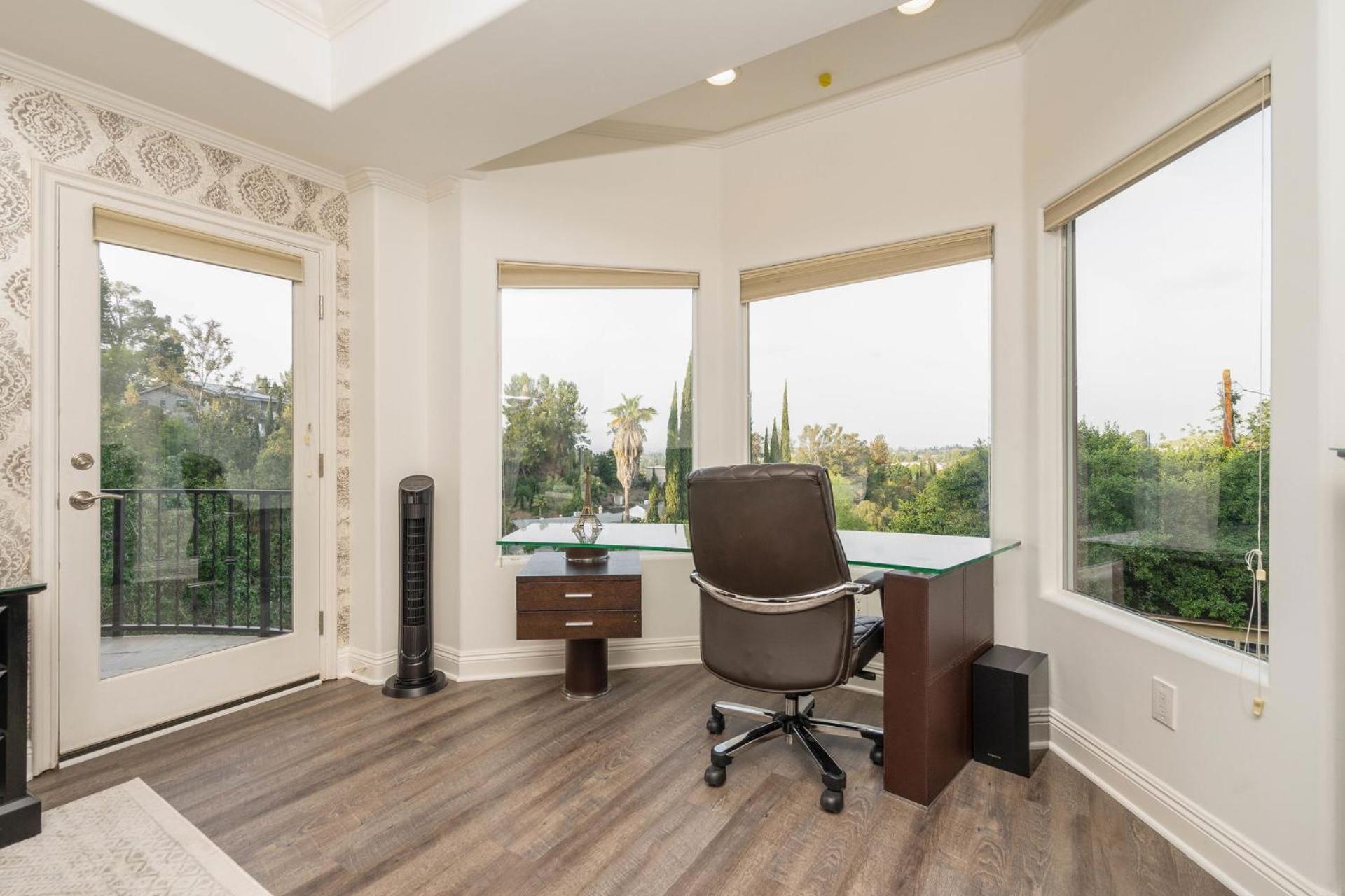 Luxury Modern W/ Great La Views Holiday home