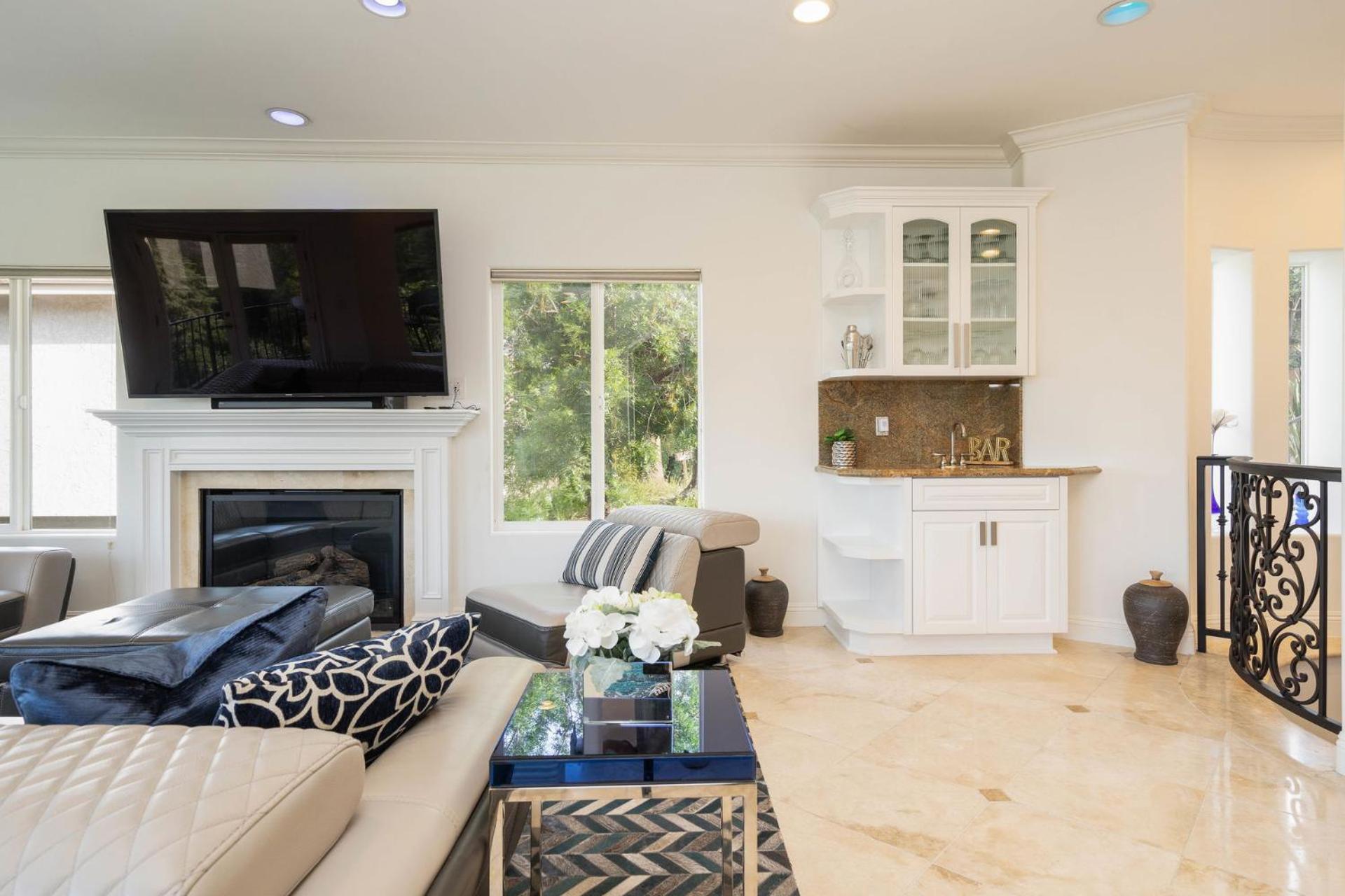 Luxury Modern W/ Great La Views * Los Angeles