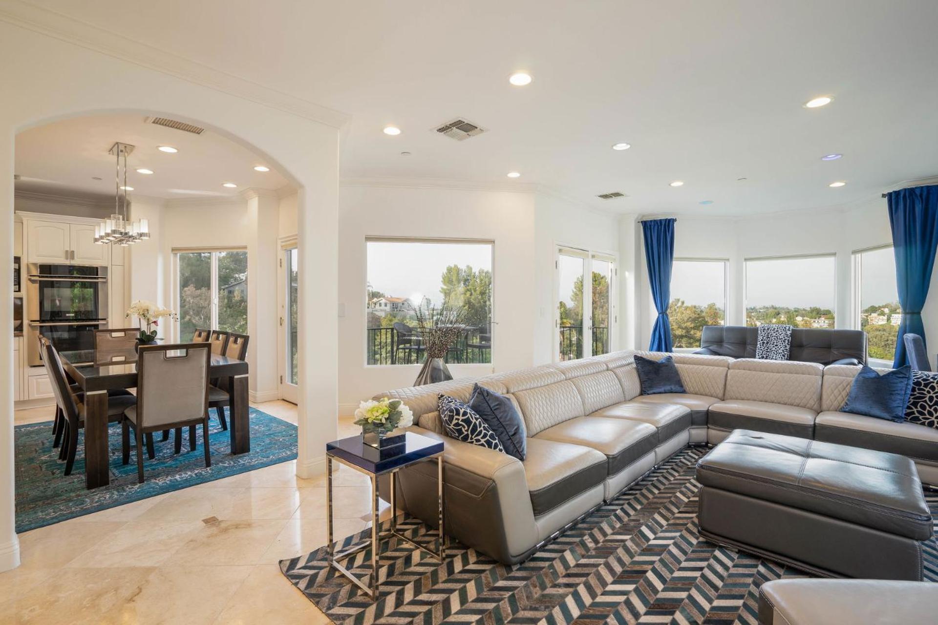 Luxury Modern W/ Great La Views Holiday home Los Angeles