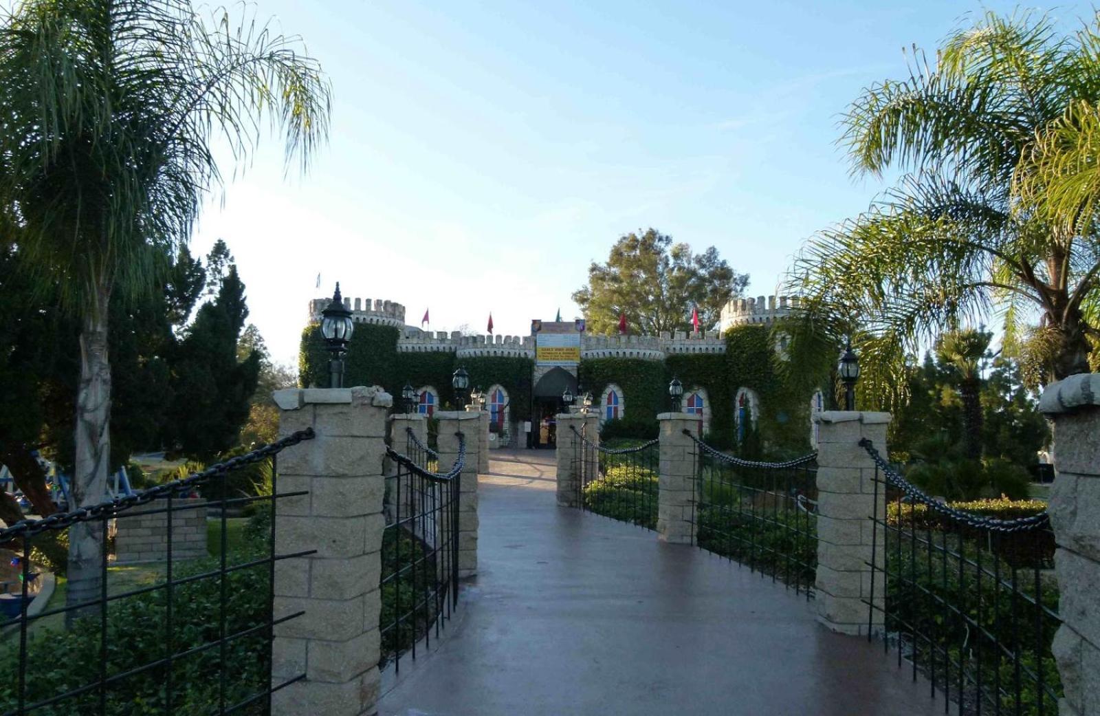 Stylish Sherman Oaks Townhouse 3bed + 3.5bath Master Los Angeles