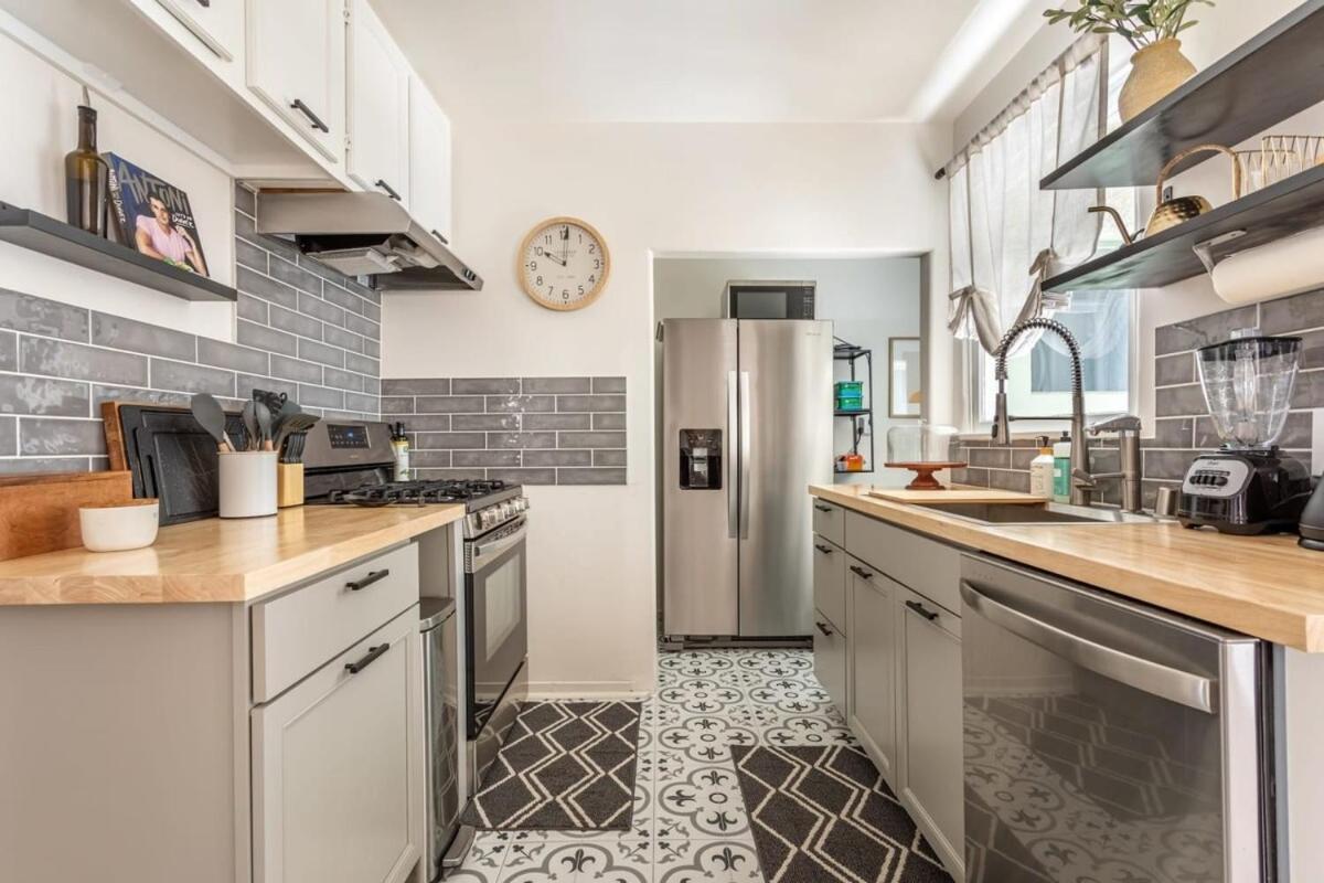 Holiday home Charming 1920s On A Quiet Cul-de-sac *