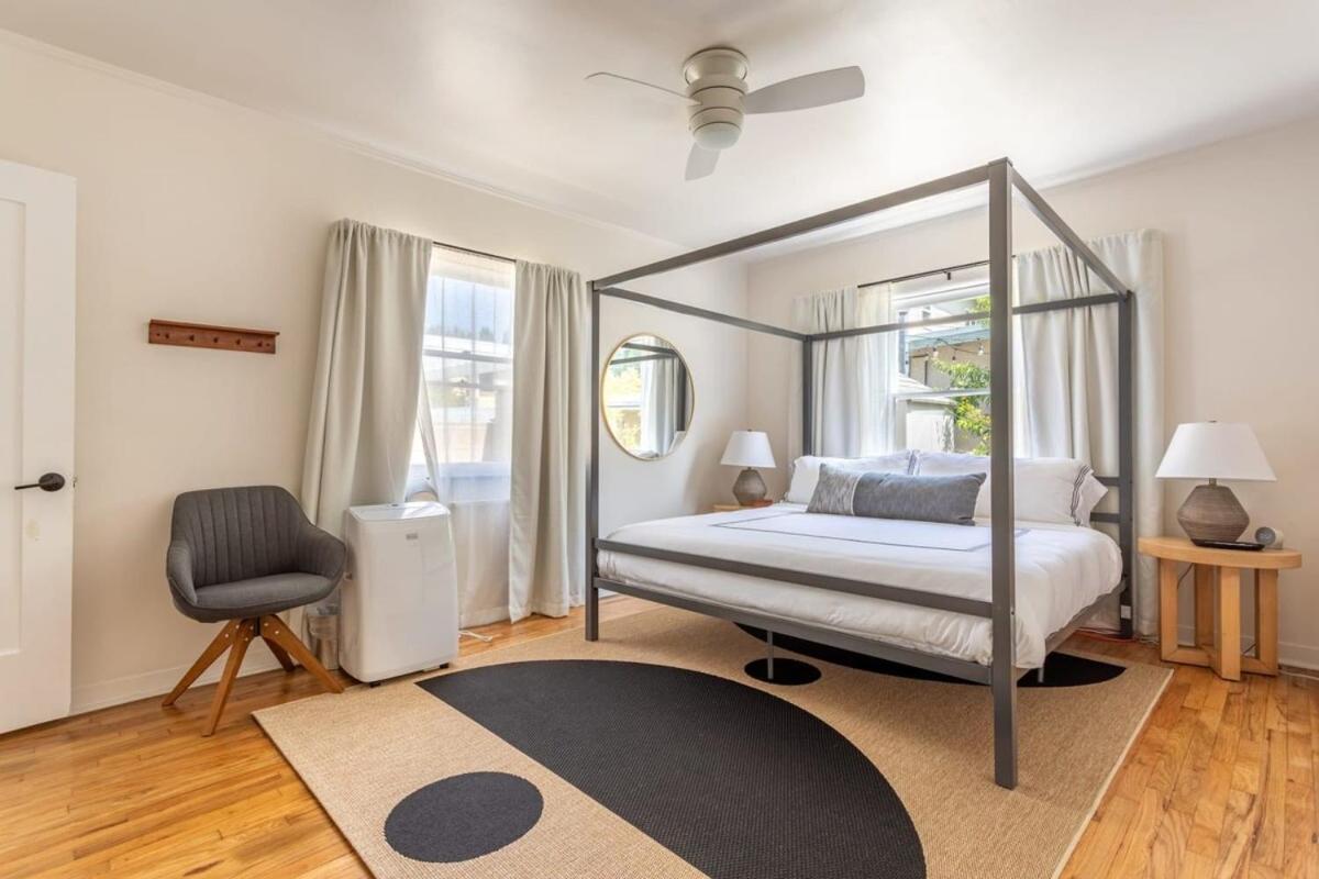 Charming 1920s On A Quiet Cul-de-sac