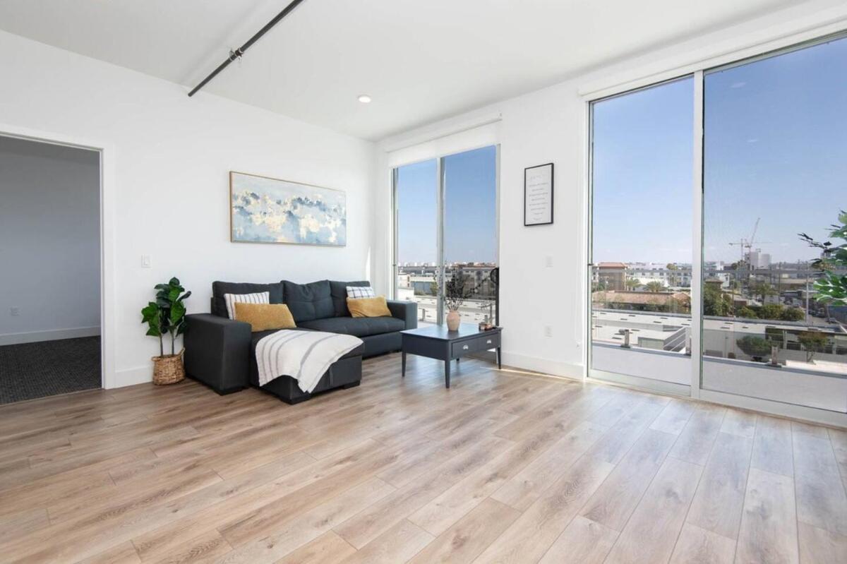 Luxury 2 Bedroom Penthouse With Stunning Views Venice & Marina Del Rey