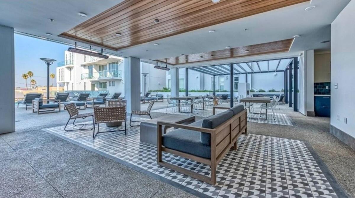 Luxury 2 Bedroom Penthouse With Stunning Views Venice & Marina Del Rey Apartment