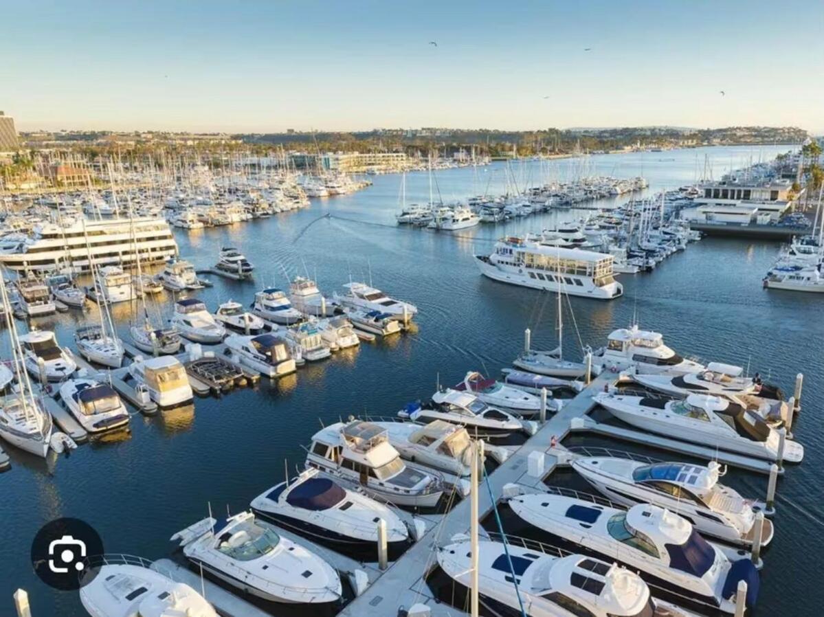 Luxury 2 Bedroom Penthouse With Stunning Views Venice & Marina Del Rey Apartment *