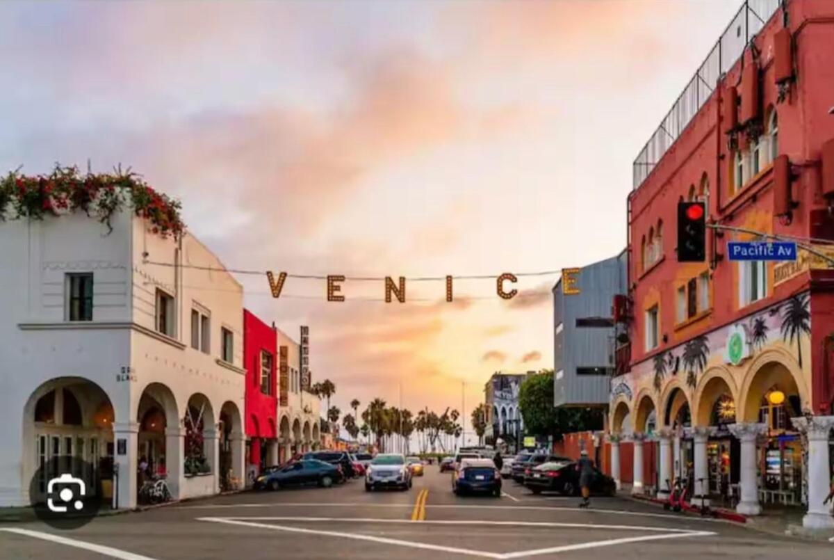 Luxury 2 Bedroom Penthouse With Stunning Views Venice & Marina Del Rey * Los Angeles