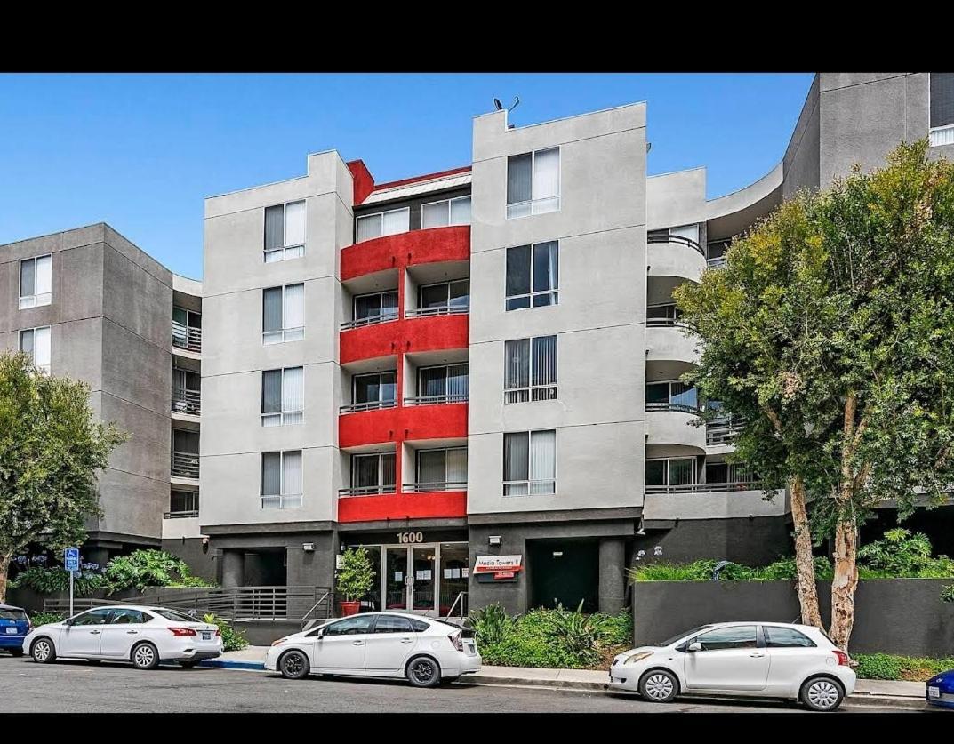 Apartment Hollywood Hideaway Homes *