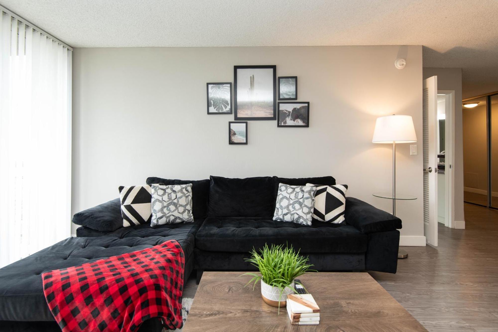 Apartment Hollywood Hideaway Homes *