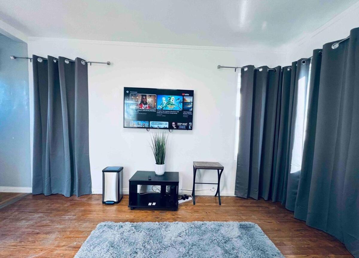 Beautiful Private Upstairs - Usc, Lax, Sofi Apartment