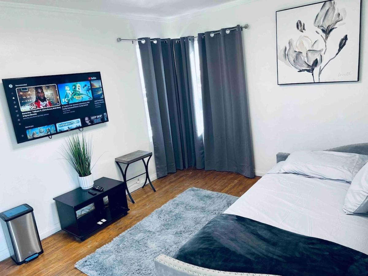 Beautiful Private Upstairs - Usc, Lax, Sofi Apartment *
