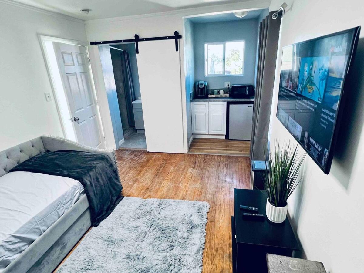 Apartment Beautiful Private Upstairs - Usc, Lax, Sofi Los Angeles