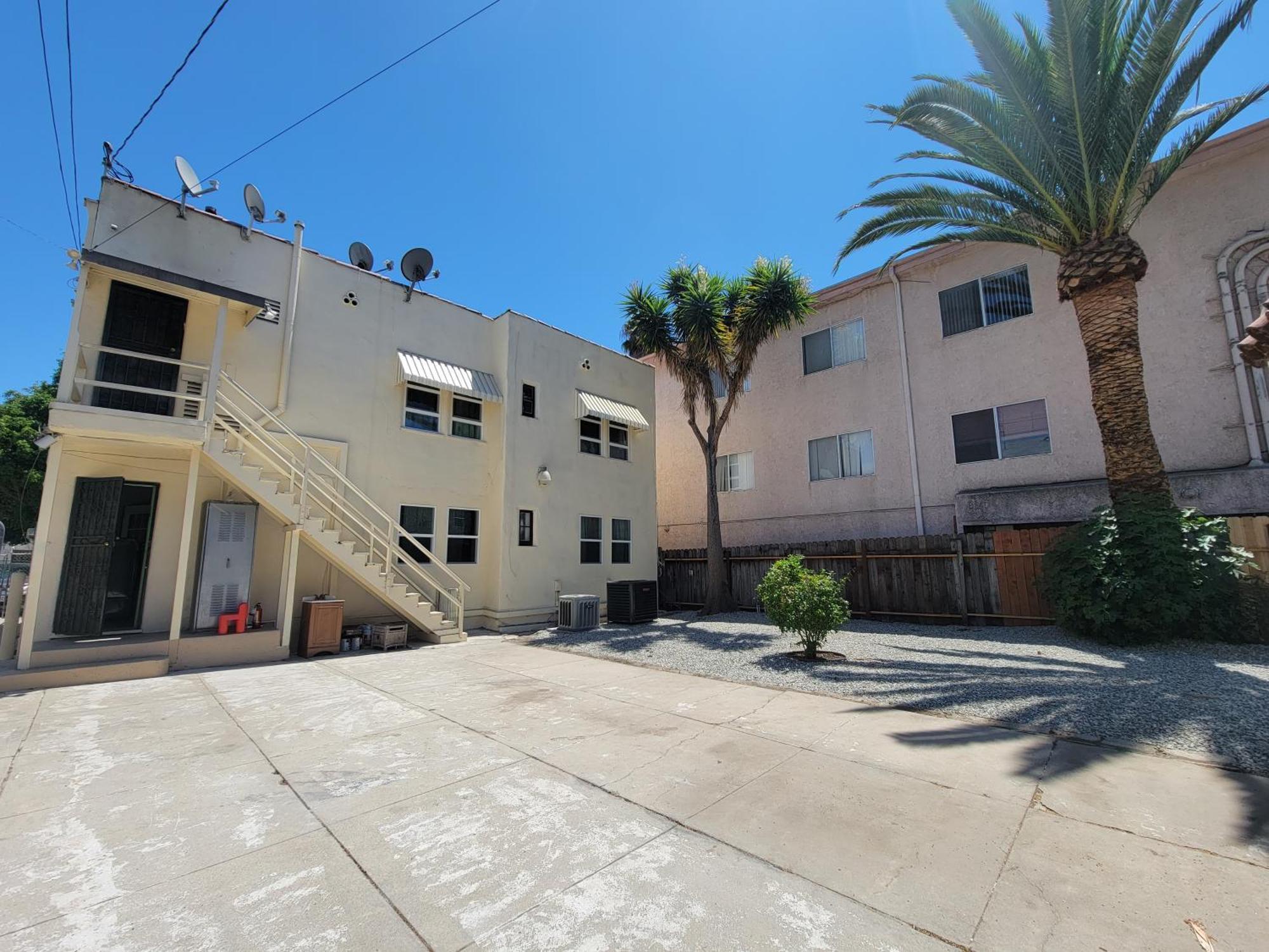Apartment Perfectly Located Pico Robertson 3 Bedroom Walk To Restaurants Wifi Tv Game Console Parking 5 Minutes To Rodeo Drive Los Angeles