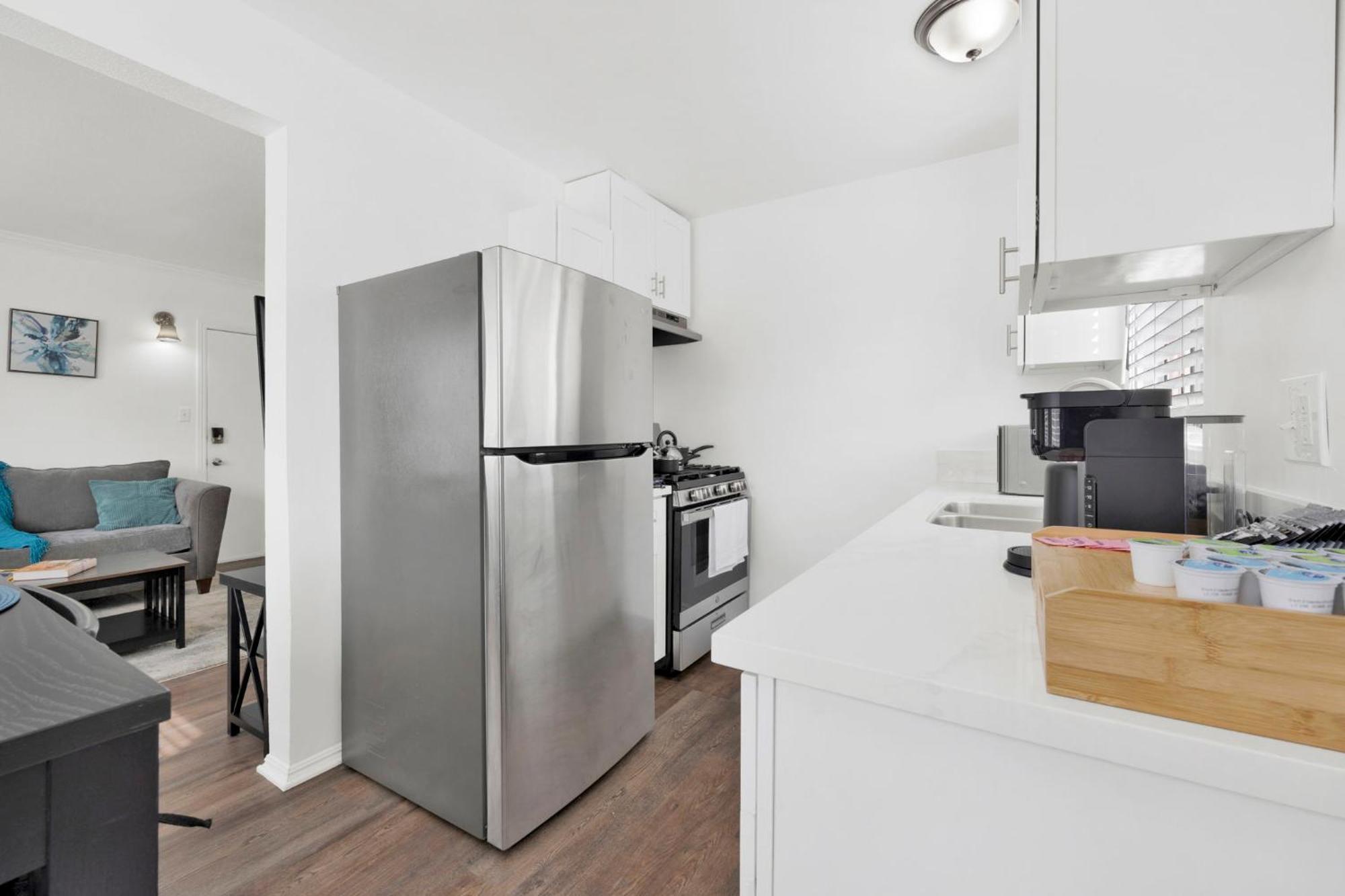 Cozy, Luxurious, Oasis, With Free Parking * Los Angeles