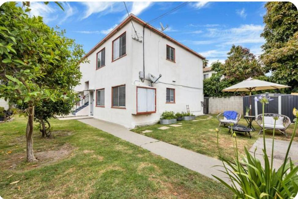 Cozy, Luxurious, Oasis, With Free Parking Apartment Los Angeles