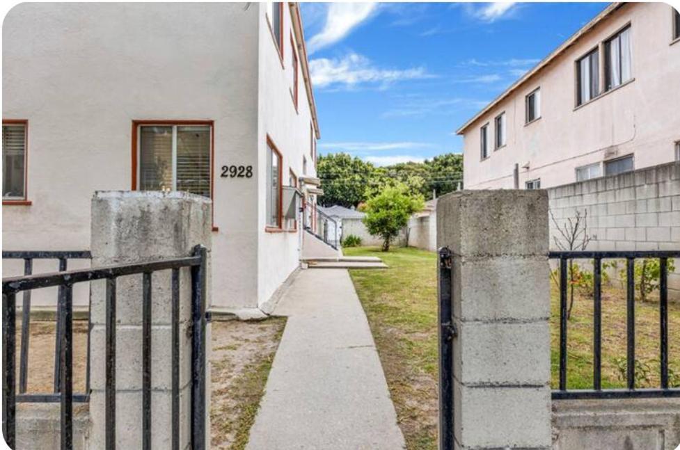 Apartment Cozy, Luxurious, Oasis, With Free Parking