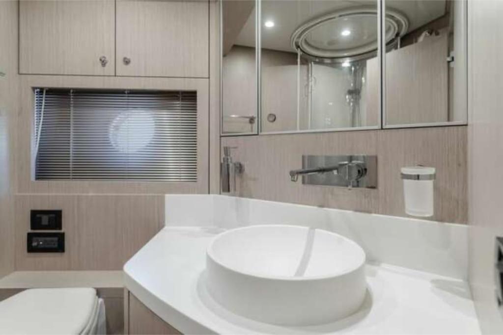 Riva Virtus 65 Yacht Trip W Captain Overnight 2812 Holiday home Los Angeles