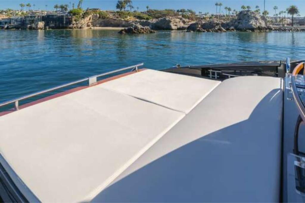 Holiday home Riva Virtus 65 Yacht Trip W Captain Overnight 2812
