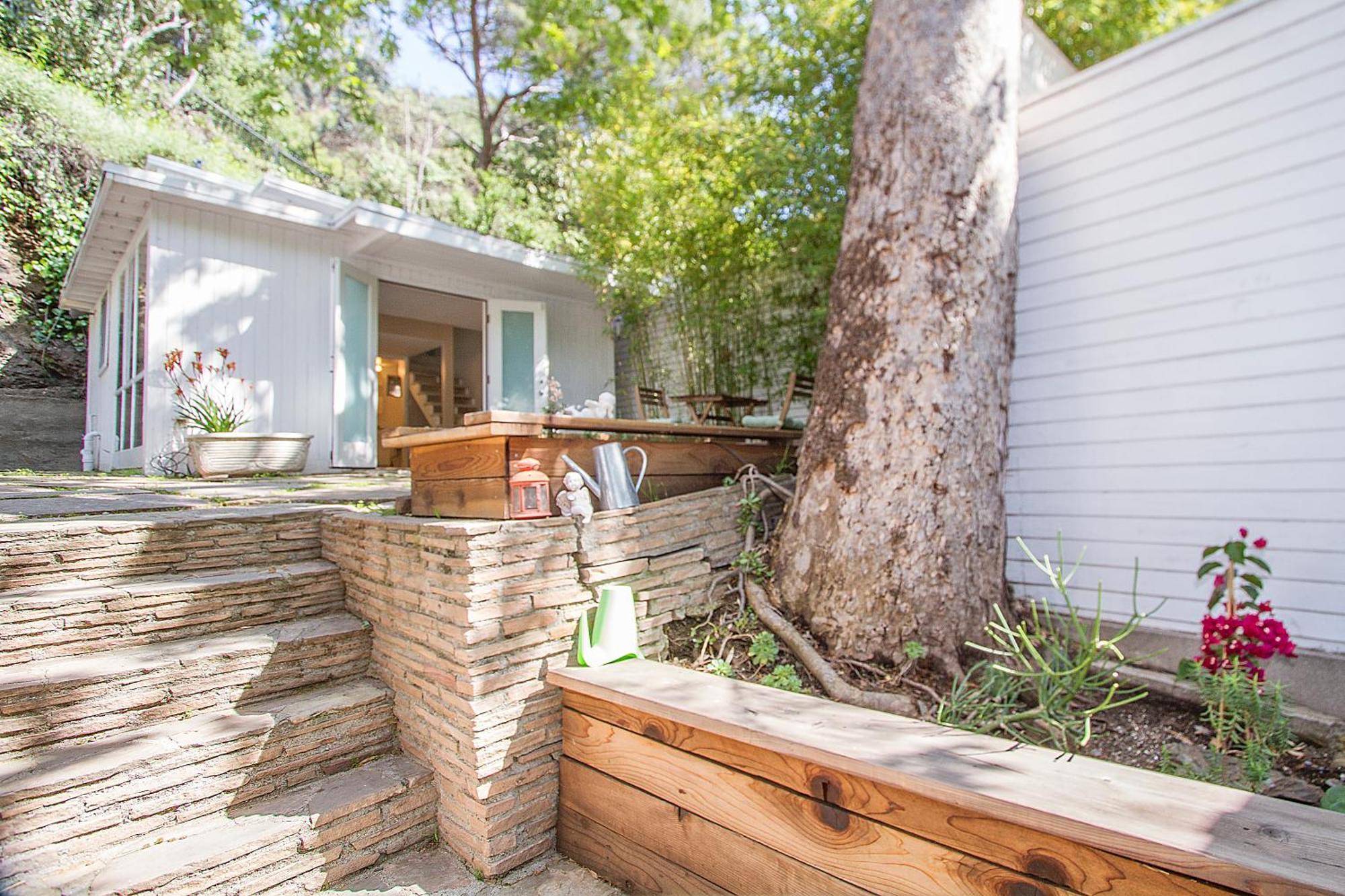 Beverly Glen Charming Gated * Los Angeles
