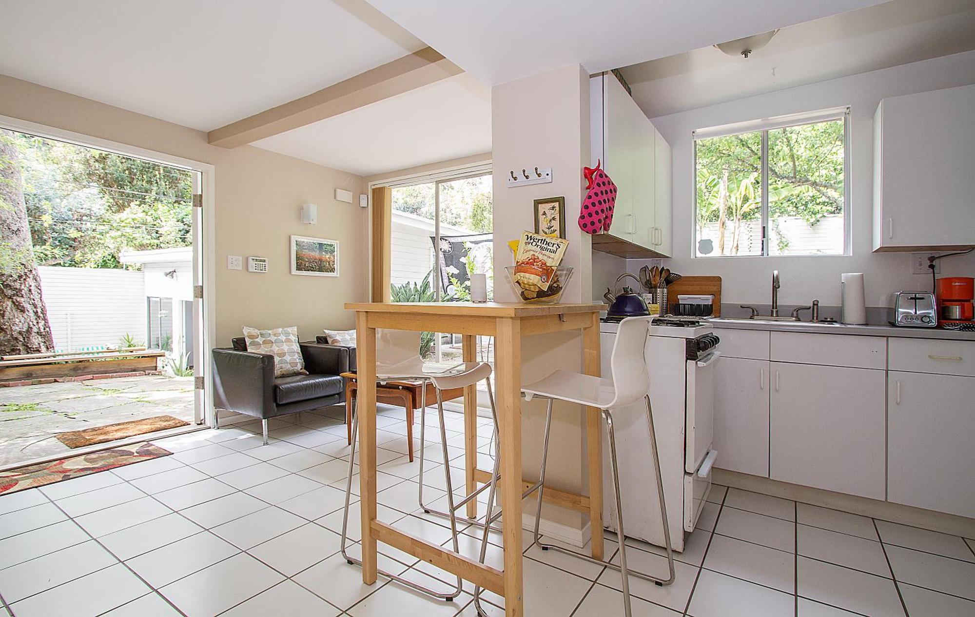 Holiday home Beverly Glen Charming Gated Los Angeles