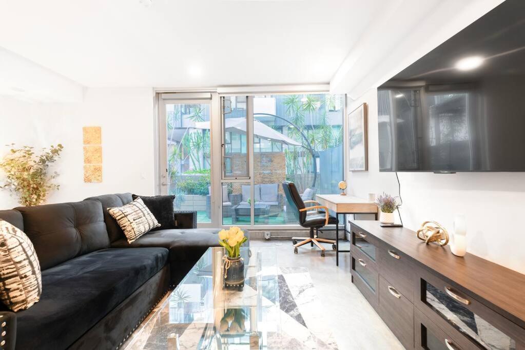 Apartment King Bed With Pool Gym Hollywood *
