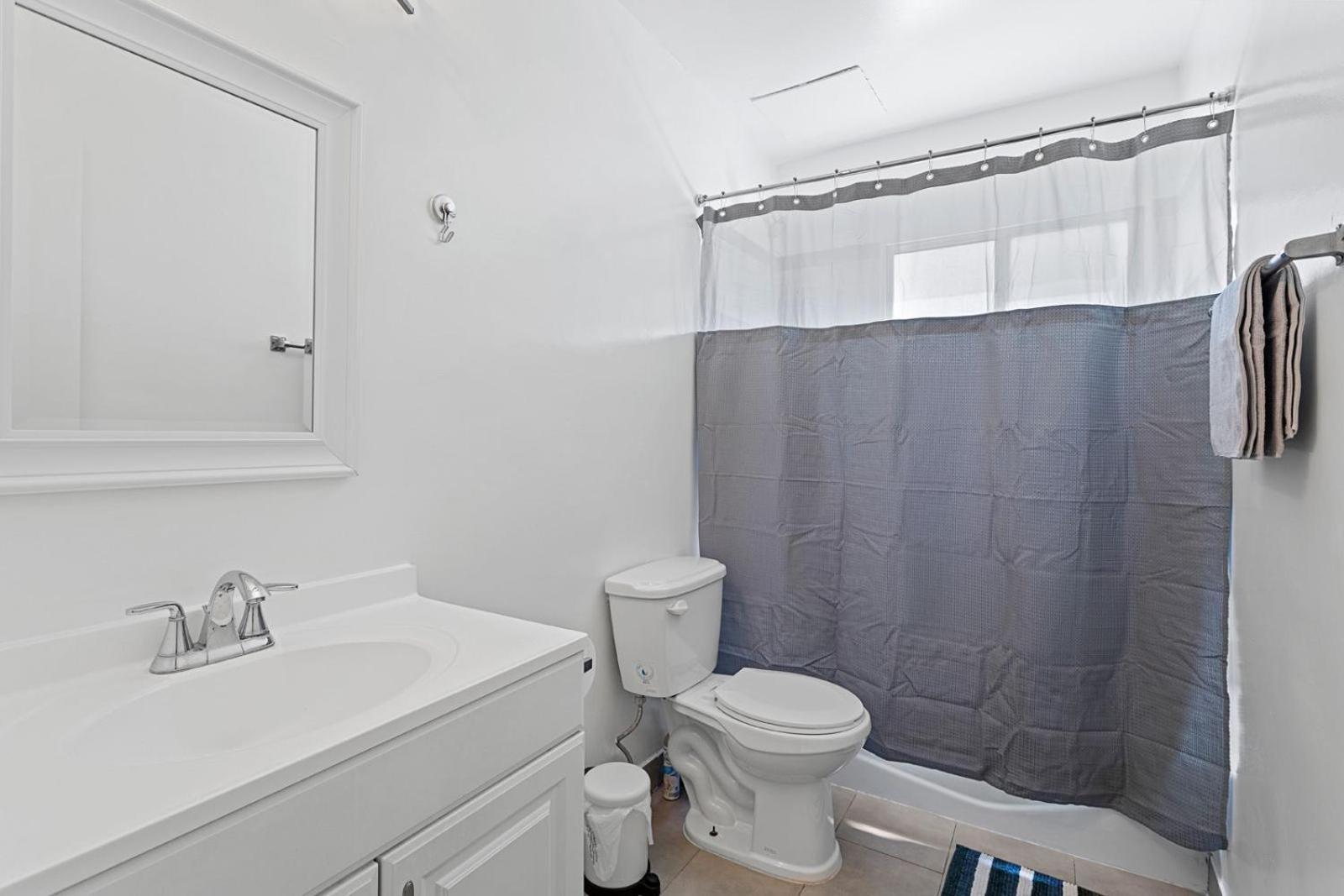 Cozy 1 Bedroom West Hollywood Aparthotel