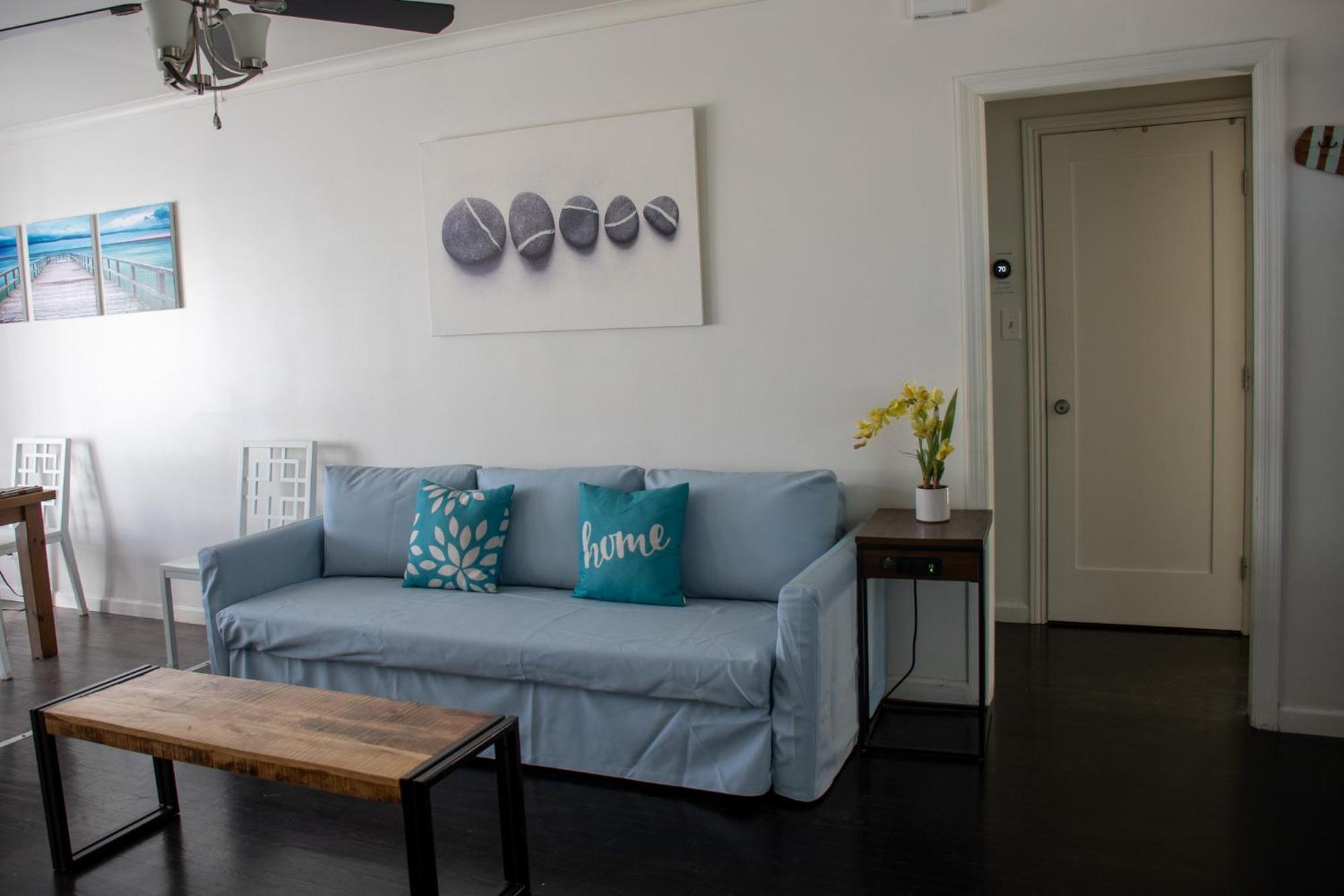 Cozy And Relaxing In Suburbs Of La Los Angeles