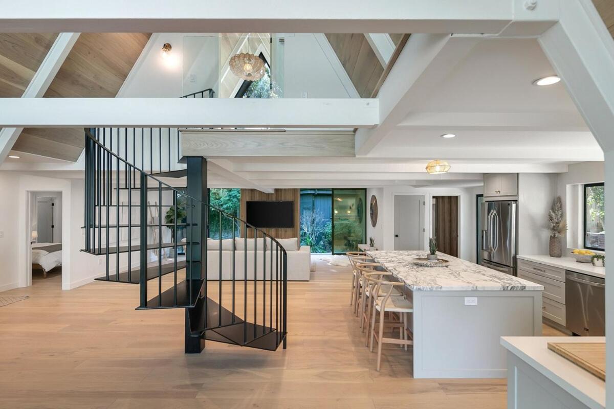 Holiday home Stunning House With 5 Bedrooms, Pool, Jacuzzi, Fire-pit, Los Angeles
