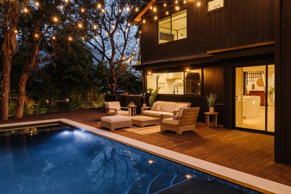 Holiday home Stunning House With 5 Bedrooms, Pool, Jacuzzi, Fire-pit,